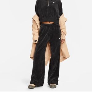 Nike Sportswear Women’s Velour Wide Leg Pant, Black, Size Small
